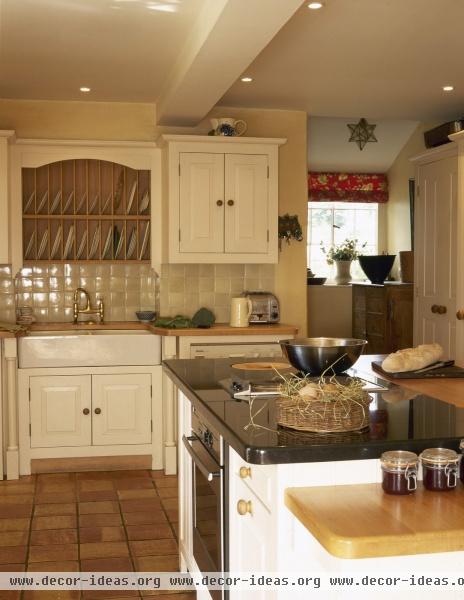 Country Traditional Kitchen