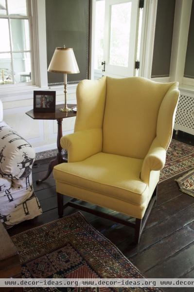 Traditional Living Room