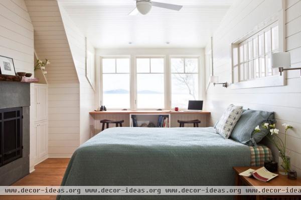 traditional bedroom by Whitten Architects