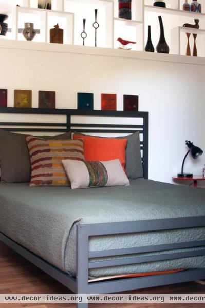 modern bedroom by Angela Flournoy