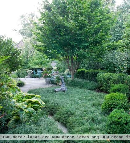 traditional landscape by Scott Brinitzer Design Associates