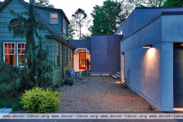 modern garage and shed by Joseph Bergin Architect PC