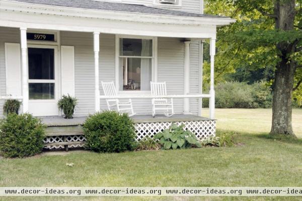 traditional porch by House of Earnest