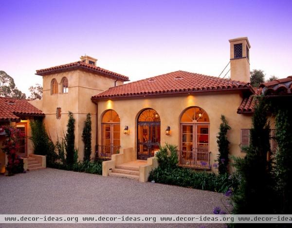 mediterranean exterior by Giffin & Crane General Contractors, Inc.