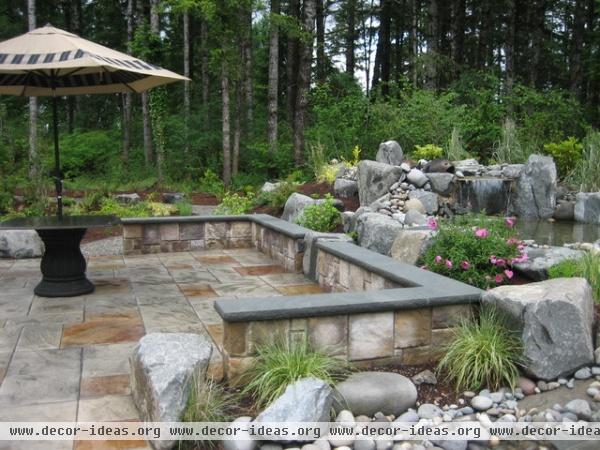 contemporary landscape by PUGET SOUND LANDSCAPING INC
