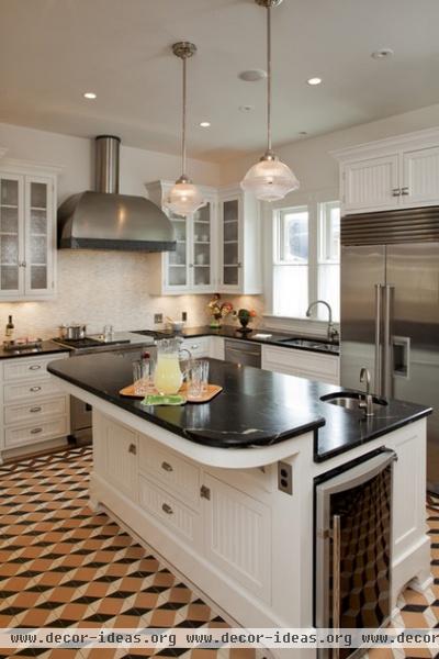 traditional kitchen by Volz O'Connell Hutson