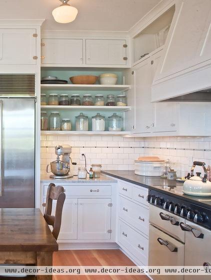 traditional kitchen by Seattle Custom Cabinets