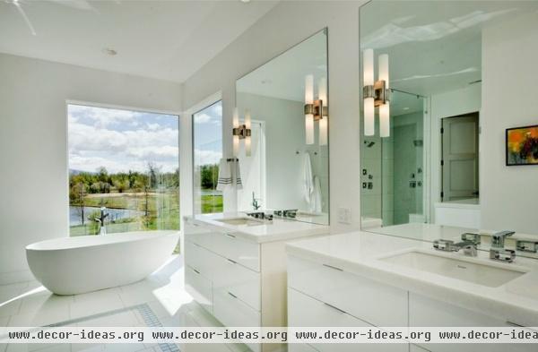 contemporary bathroom by Trey Hoff Architecture