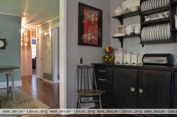 traditional kitchen by Sarah Greenman