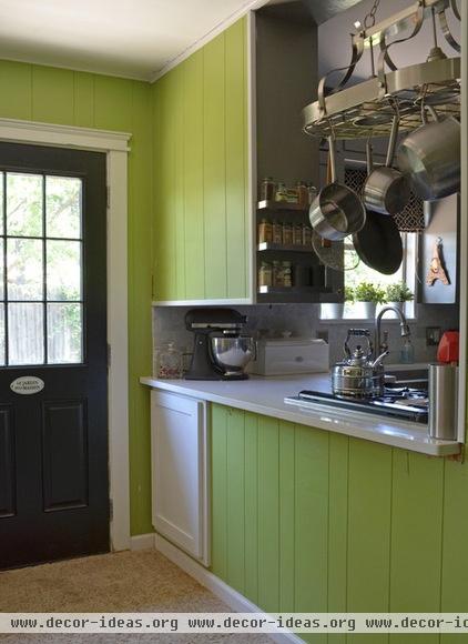 traditional kitchen by Sarah Greenman