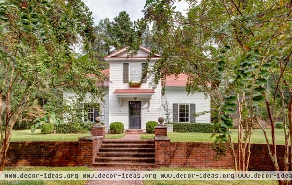 traditional exterior by CHEATHAM FLETCHER SCOTT ARCHITECTS