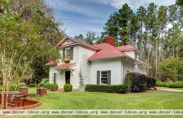 traditional exterior by CHEATHAM FLETCHER SCOTT ARCHITECTS