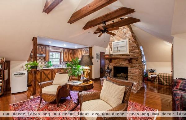 traditional family room by CHEATHAM FLETCHER SCOTT ARCHITECTS