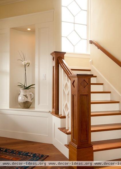 traditional staircase by Siemasko + Verbridge