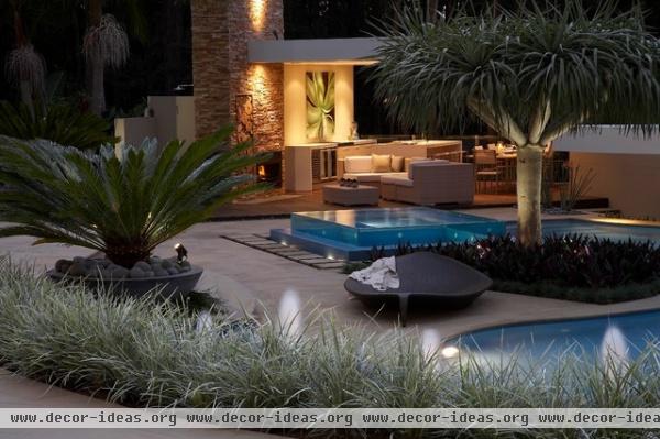 contemporary patio by Dean Herald-Rolling Stone Landscapes