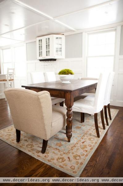 traditional dining room by Tess Fine