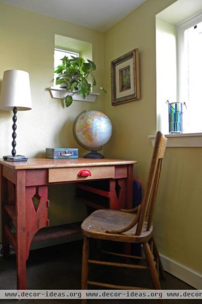 traditional home office by Sarah Greenman