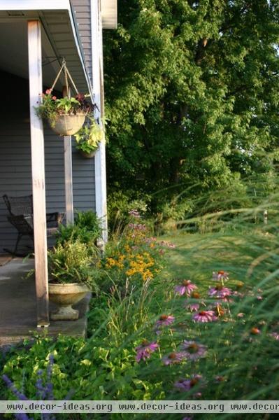 traditional porch by Rebekah Zaveloff | KitchenLab