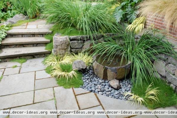 contemporary landscape by Avalon Northwest Landscape, LLC