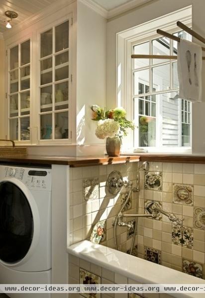 traditional laundry room by Smith & Vansant Architects PC