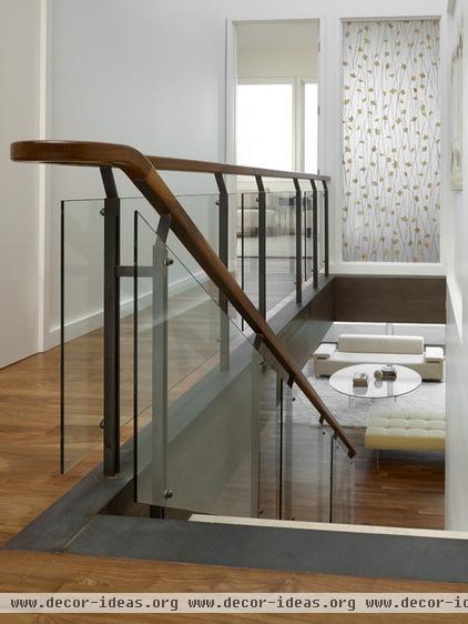 modern staircase by John Maniscalco Architecture