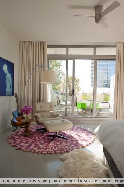 modern bedroom by jamesthomas, LLC