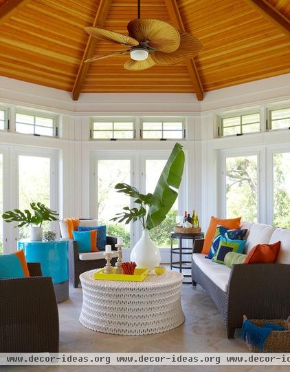 tropical porch by Rachel Reider Interiors