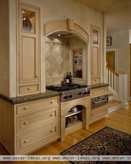 traditional kitchen by Witt Construction