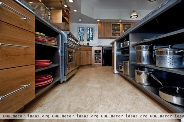 contemporary kitchen by Synergy Design & Construction