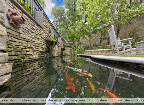 traditional landscape by Harold Leidner Landscape Architects