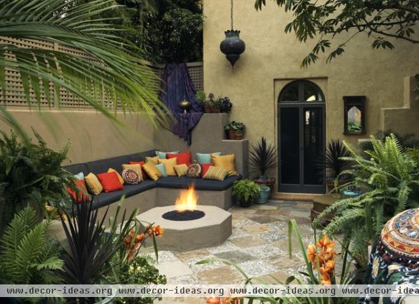 mediterranean patio by Tommy Chambers Interiors, Inc.
