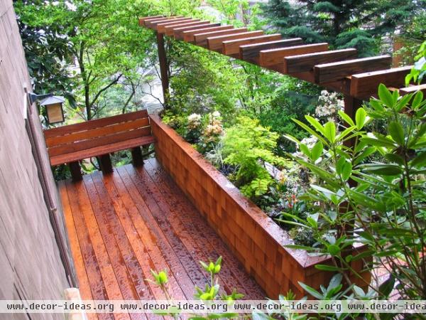 contemporary deck by Exteriorscapes llc