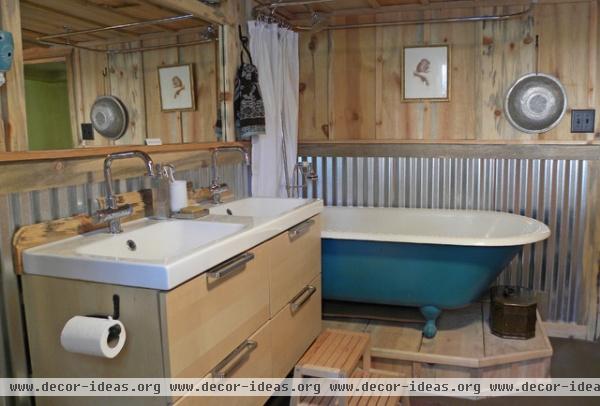 New Bridge, OR: The Pennock Family - eclectic - bathroom - other metro New Bridge, OR: The Pennock Family - eclectic - bathroom - other metro