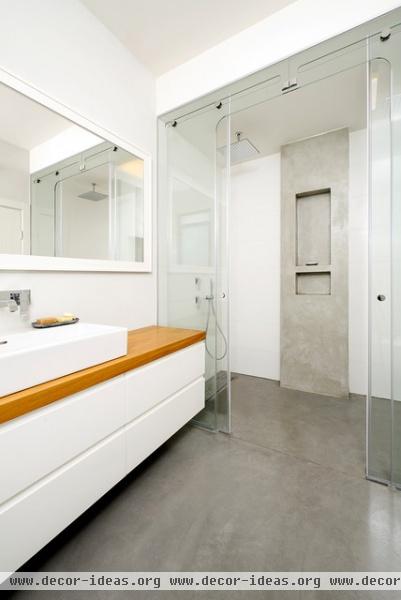 A House at Hod-Hasharon - contemporary - bathroom - tel aviv