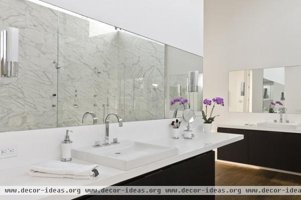 Southampton - modern - bathroom - houston