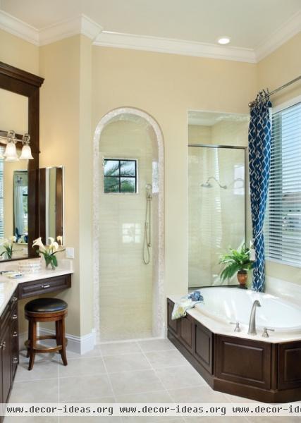 Valencia 1180 - traditional - bathroom - tampa