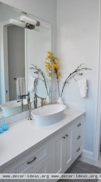 Harbor House - eclectic - bathroom - orange county