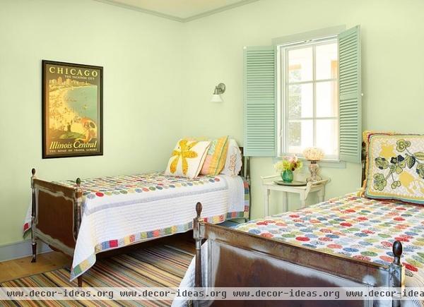 Michigan Lake House - traditional - bedroom