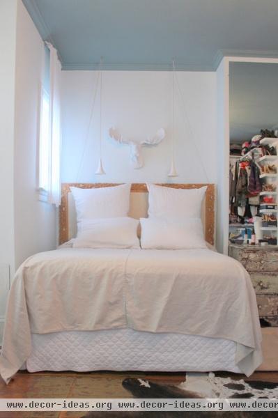 My Houzz: Scandinavian Simplicity Modernizes a 19th-Century Colonial - traditional - bedroom - philadelphia