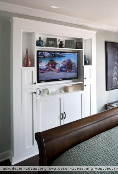 Traditional Master Bedroom Suite with Beautiful Crown Molding - traditional - bedroom - san diego