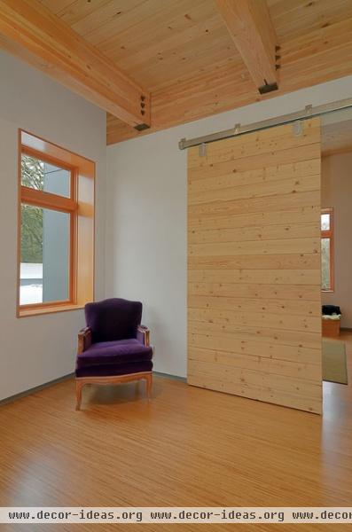 Fern Ridge Lake House - contemporary - bedroom - portland