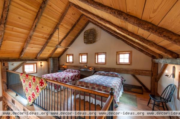 Greenville Barn - traditional - bedroom - austin