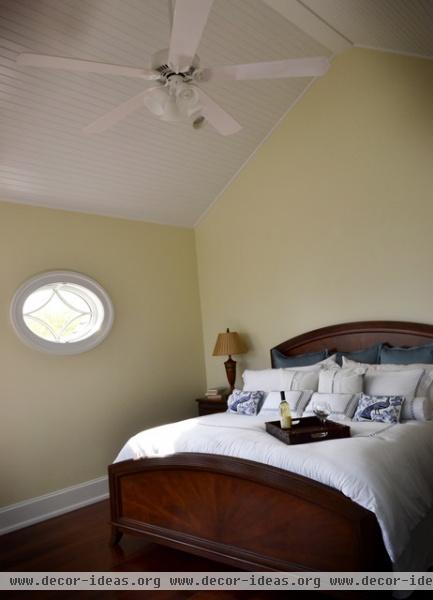 Beach cottage - traditional - bedroom - philadelphia