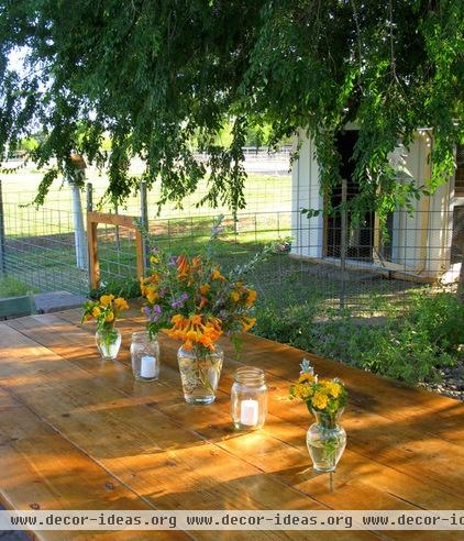 traditional by Noelle Johnson Landscape Consulting