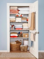 Simple Ways to Get Your Closet Organized Right Now
