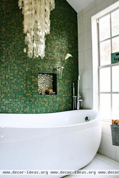 eclectic bathroom by Mina Brinkey