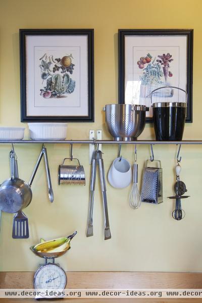 Contemporary Traditional Kitchen