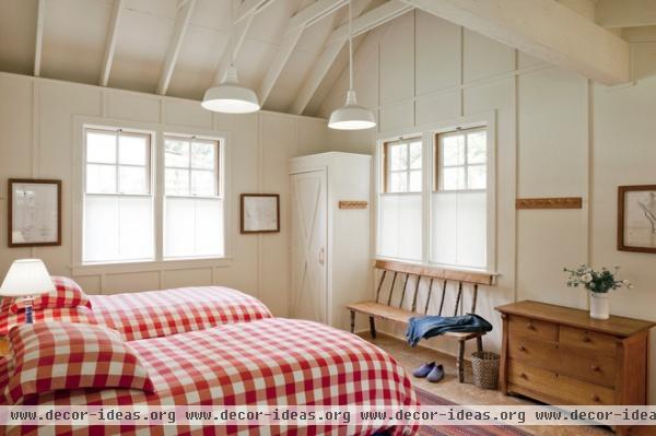 farmhouse bedroom by Richardson Architects