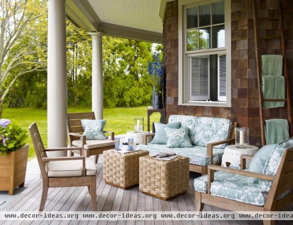 traditional porch by Mendelson Group