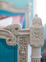 Intricate Victorian Style Carvings in Teen's Bedpost : Designers' Portfolio
